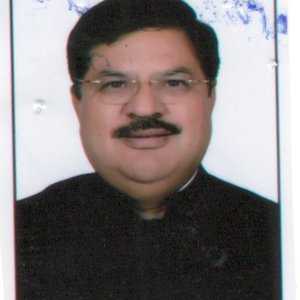DR YASHWANT SINGH